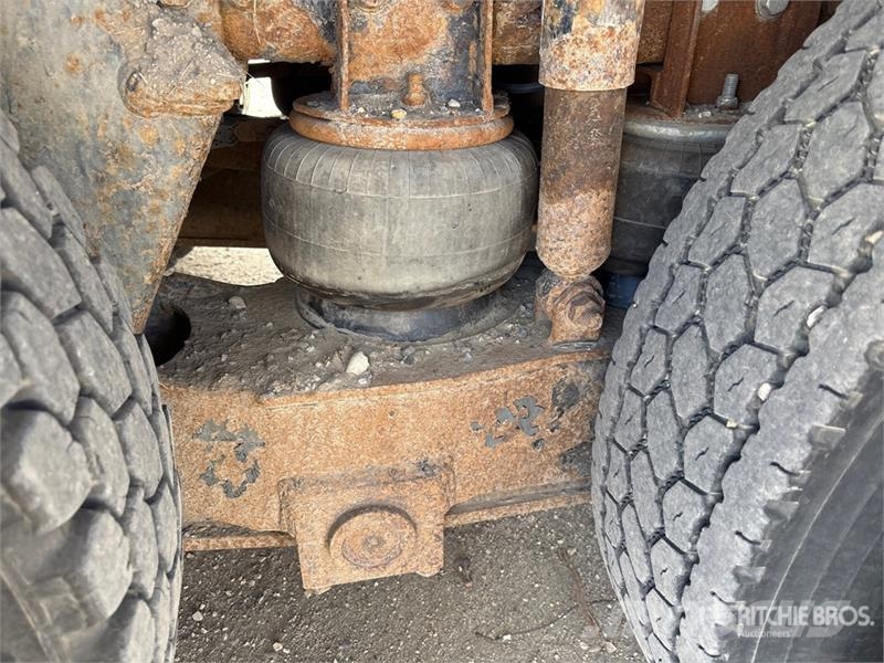International 500-55-AM 55 ft on International 7500 6x4 Bucket Camion nacelle