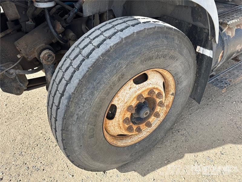 International 500-55-AM 55 ft on International 7500 6x4 Bucket Camion nacelle