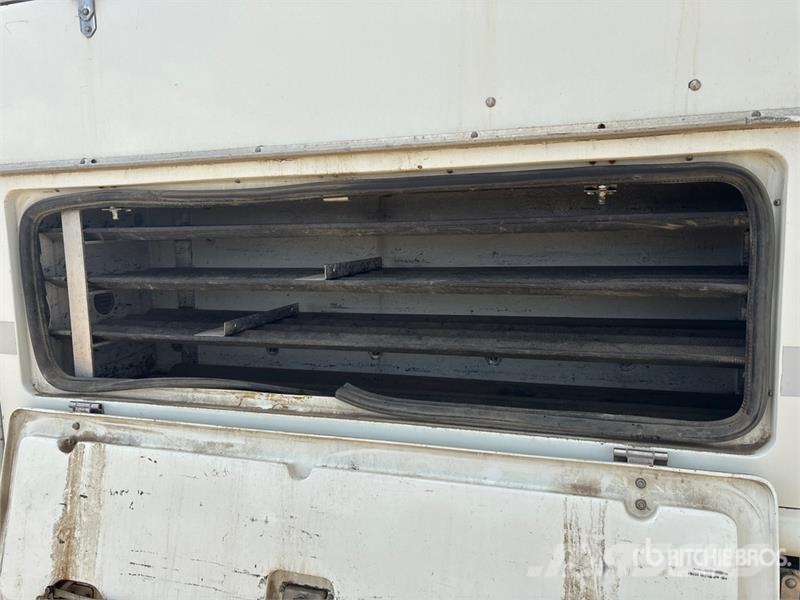 International 500-55-AM 55 ft on International 7500 6x4 Bucket Camion nacelle