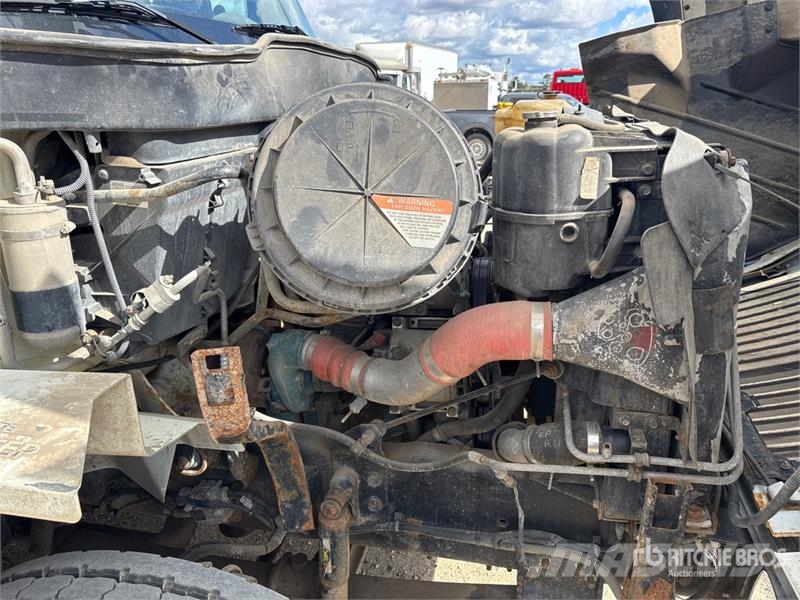 International 500-55-AM 55 ft on International 7500 6x4 Bucket Camion nacelle