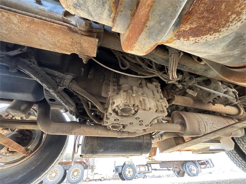 International 500-55-AM 55 ft on International 7500 6x4 Bucket Camion nacelle