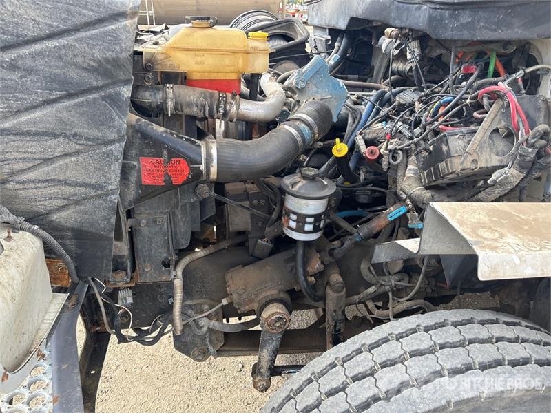 International 500-55-AM 55 ft on International 7500 6x4 Bucket Camion nacelle