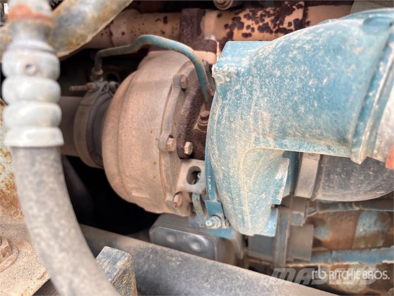 International 500-55-AM 55 ft on International 7500 6x4 Bucket Camion nacelle