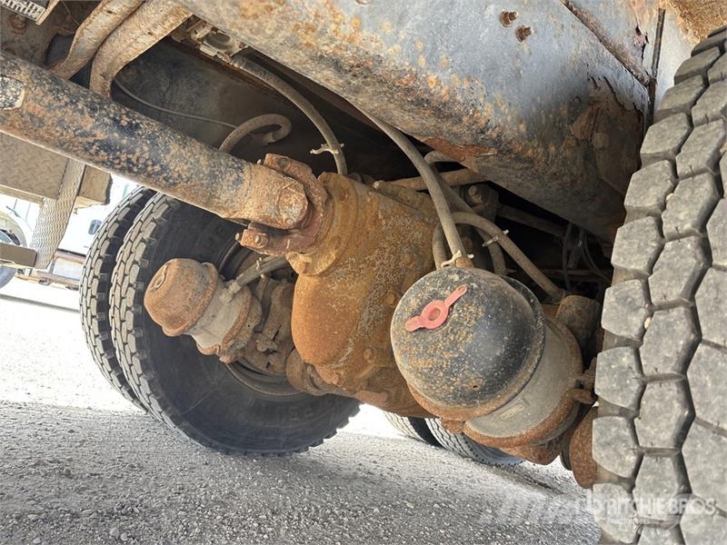 International 500-55-AM 55 ft on International 7500 6x4 Bucket Camion nacelle