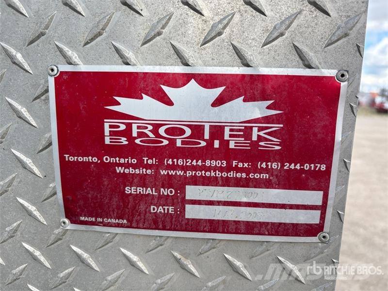 International 500-55-AM 55 ft on International 7500 6x4 Bucket Camion nacelle