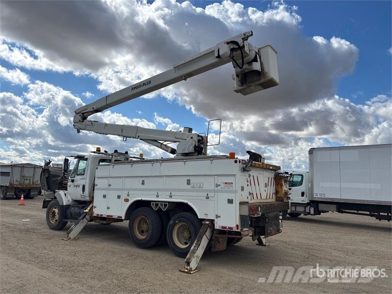 International 500-55-AM 55 ft on International 7500 6x4 Bucket Camion nacelle