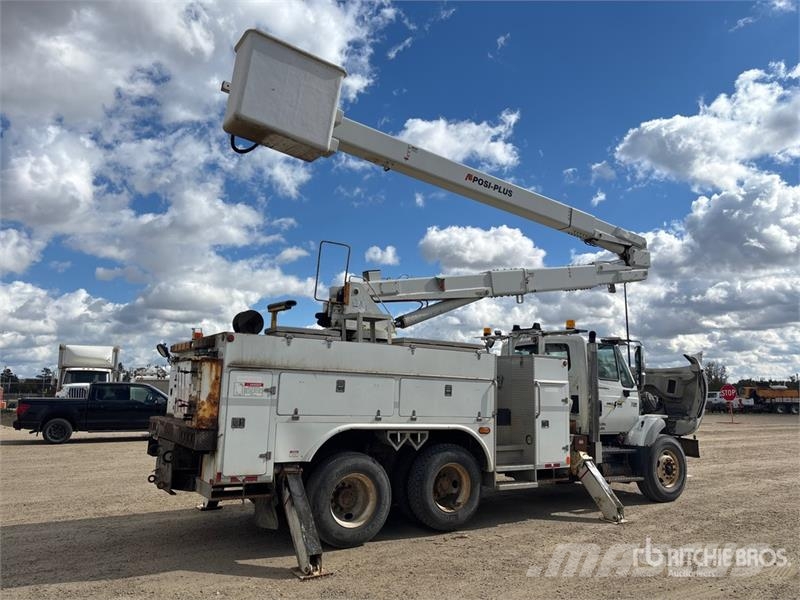 International 500-55-AM 55 ft on International 7500 6x4 Bucket Camion nacelle