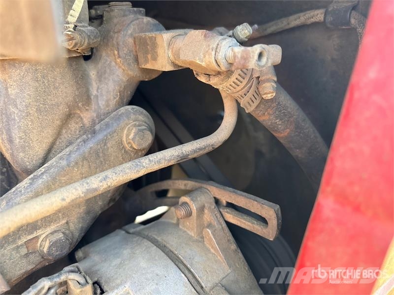 International 5088 2WD Tractor الجرارات
