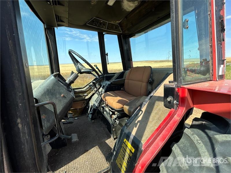 International 5088 2WD Tractor الجرارات