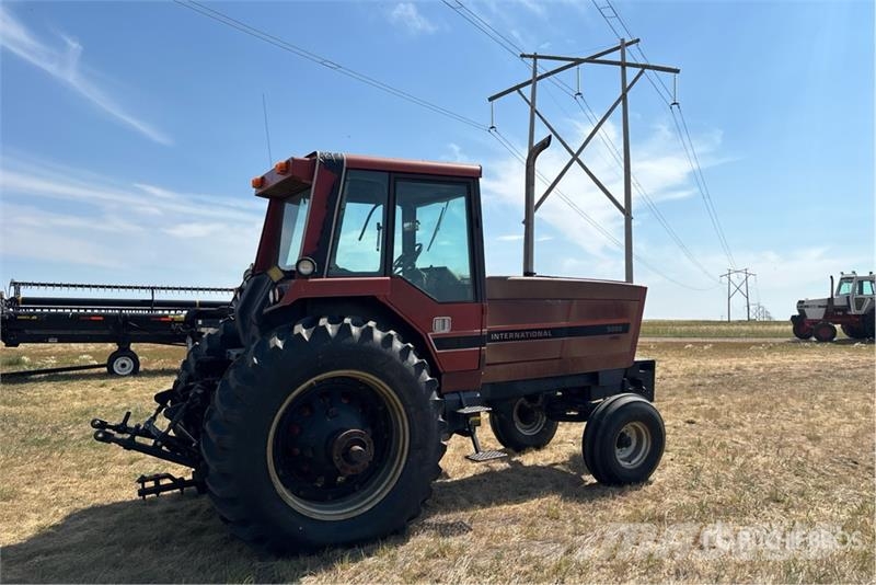 International 5088 2WD Tractor الجرارات