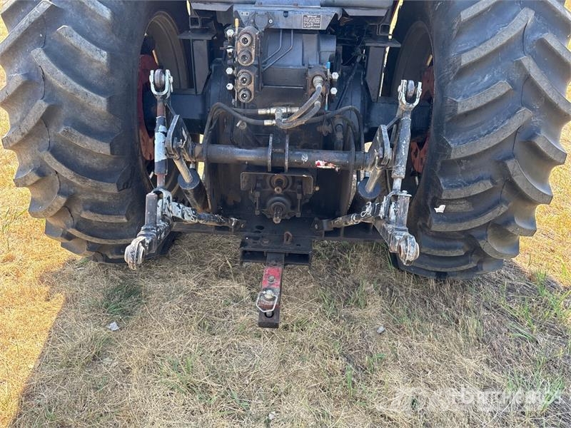 International 5088 2WD Tractor الجرارات
