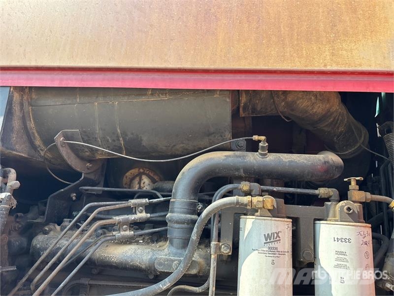 International 5088 2WD Tractor الجرارات
