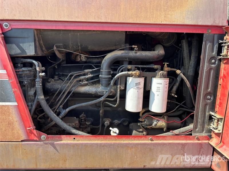 International 5088 2WD Tractor الجرارات