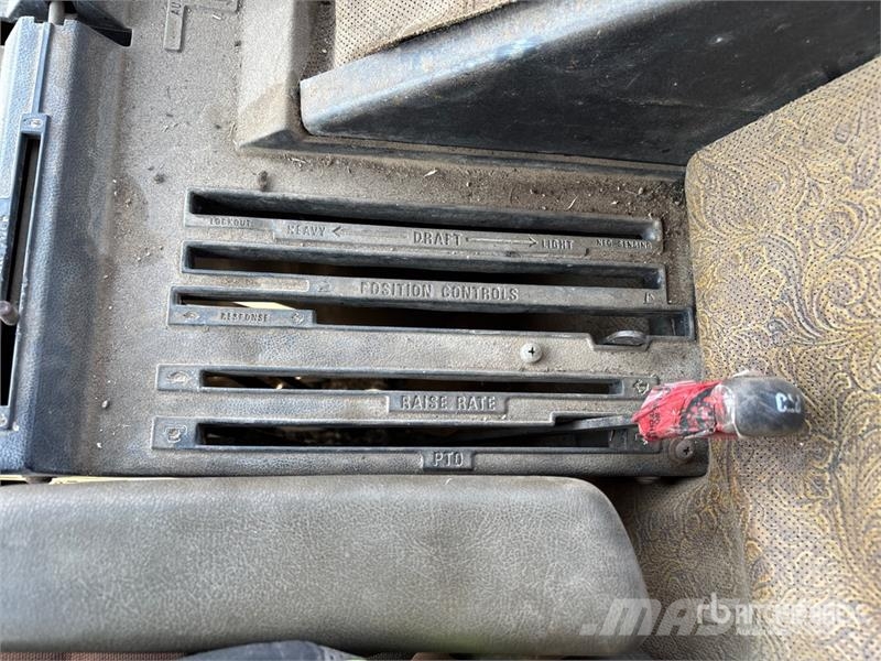 International 5088 2WD Tractor الجرارات