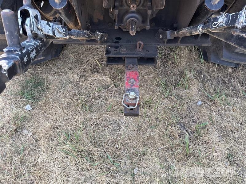 International 5088 2WD Tractor الجرارات