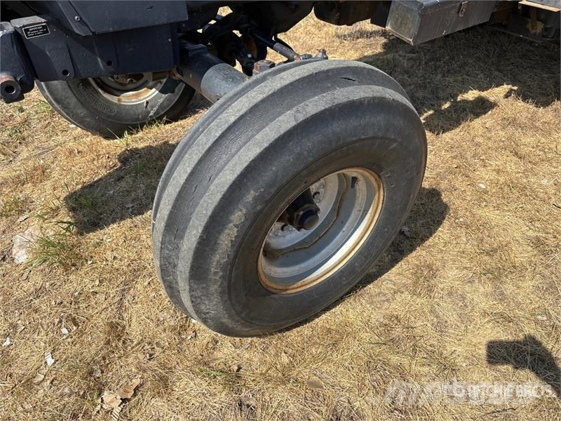 International 5088 2WD Tractor الجرارات