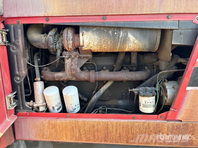 International 5088 2WD Tractor الجرارات