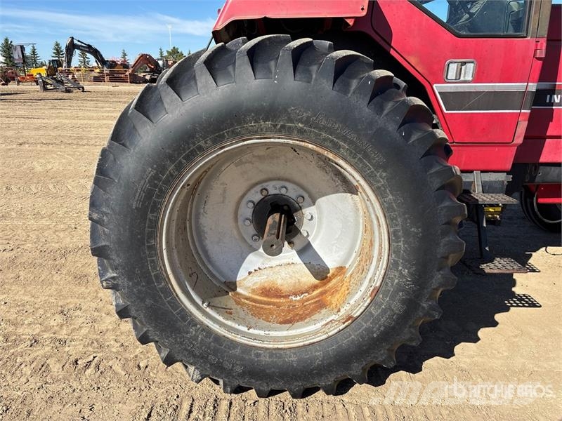 International 5488 2WD Tractor Трактори
