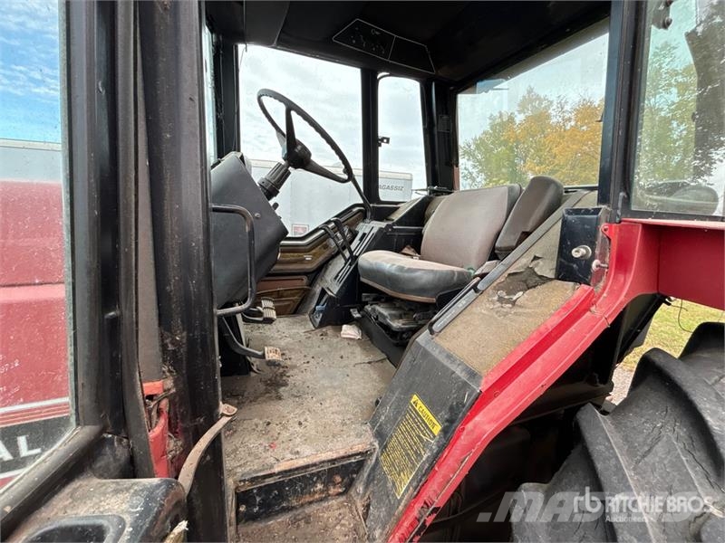 International 5488 2WD Tractor Traktorit