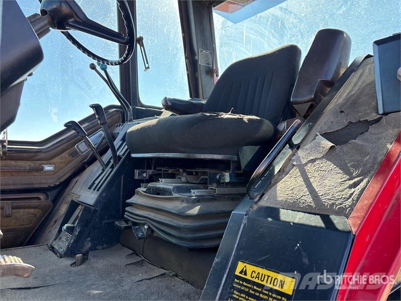 International 5488 2WD Tractor Трактори