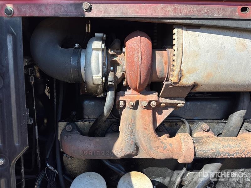International 5488 2WD Tractor Трактори