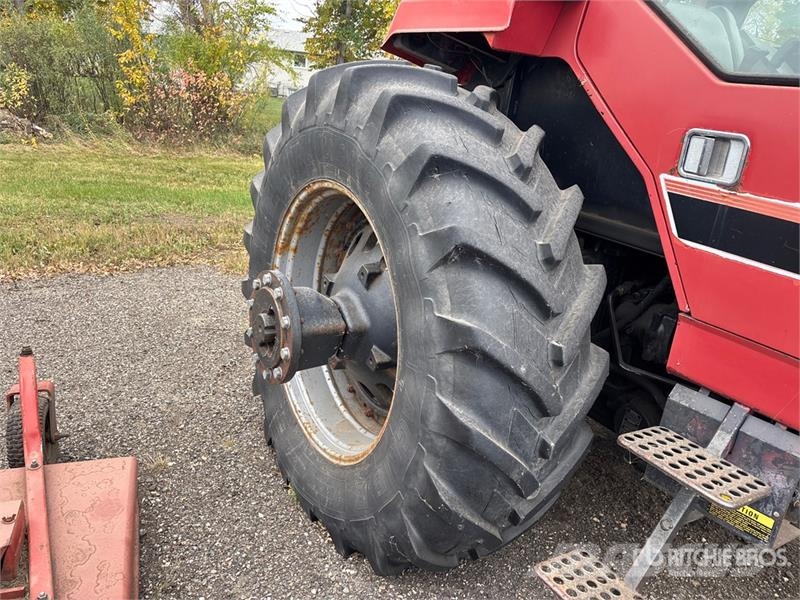 International 5488 2WD Tractor Traktorit