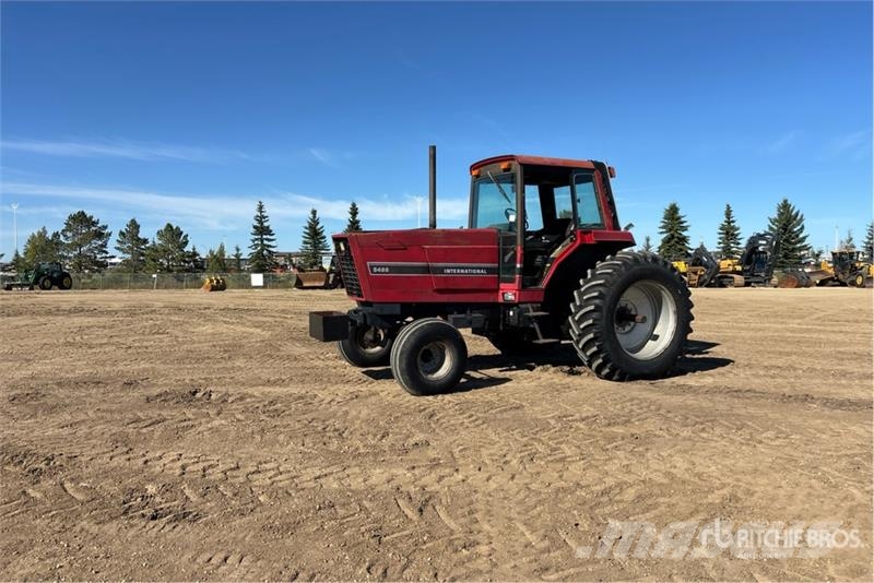 International 5488 2WD Tractor Трактори