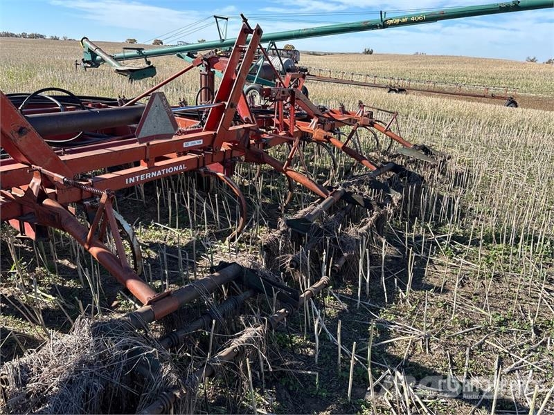 International 55 36 ft Cultivator Cultivatoren