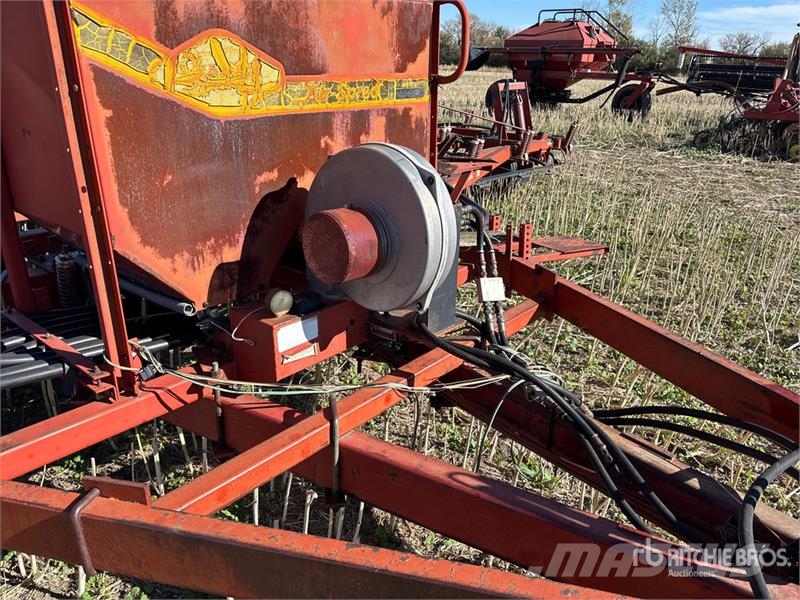 International 55 36 ft Cultivator Cultivatoren