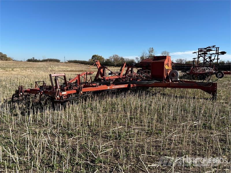 International 55 36 ft Cultivator Cultivatoren