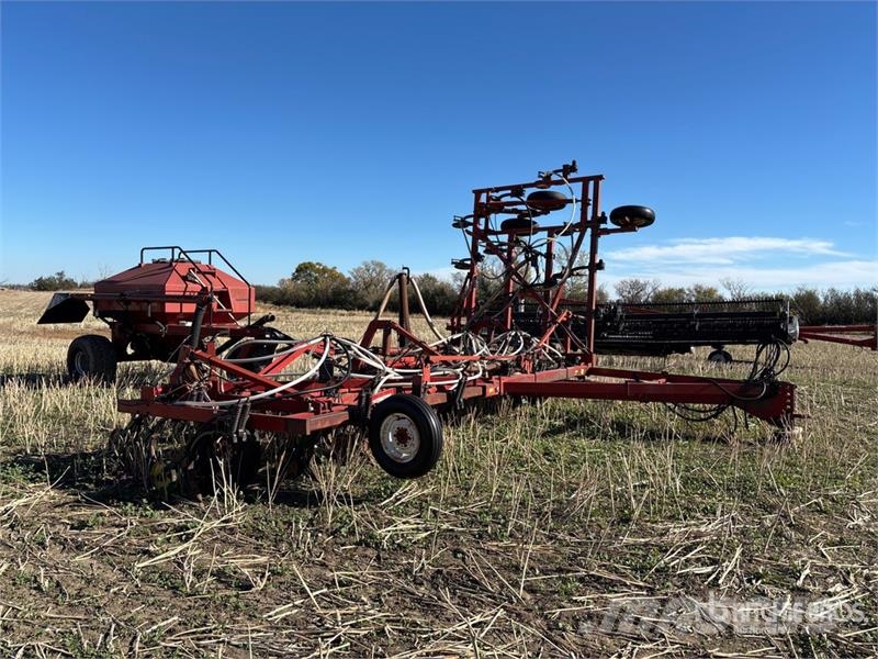 International 5500 33 ft Air Seeder Sējmašīnas