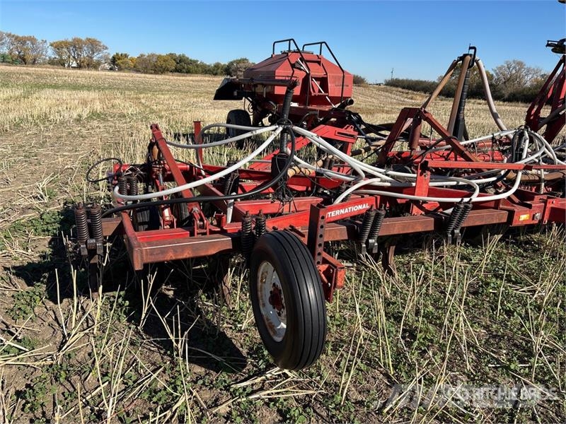 International 5500 33 ft Air Seeder Sembradoras
