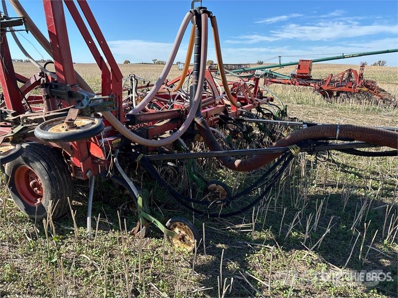 International 5500 33 ft Air Seeder Sējmašīnas