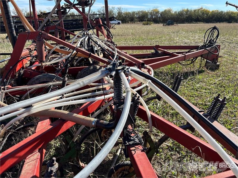 International 5500 33 ft Air Seeder Sembradoras