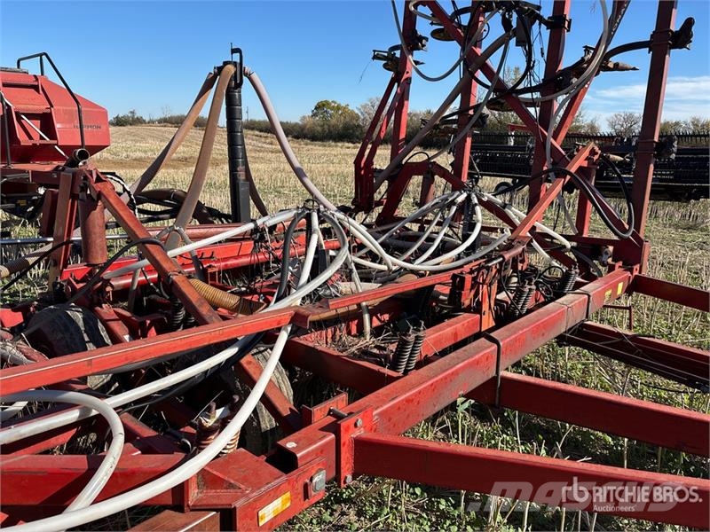 International 5500 33 ft Air Seeder Sējmašīnas