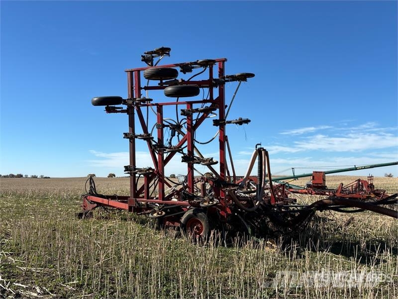 International 5500 33 ft Air Seeder Sembradoras