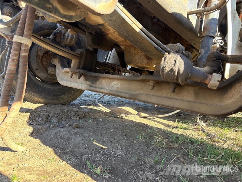 International 5900 Кабини