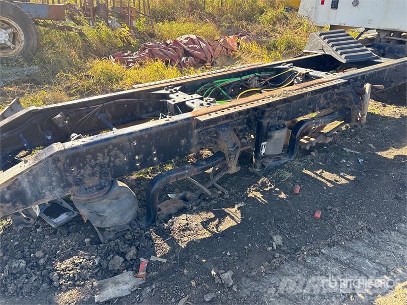 International 5900 Кабини