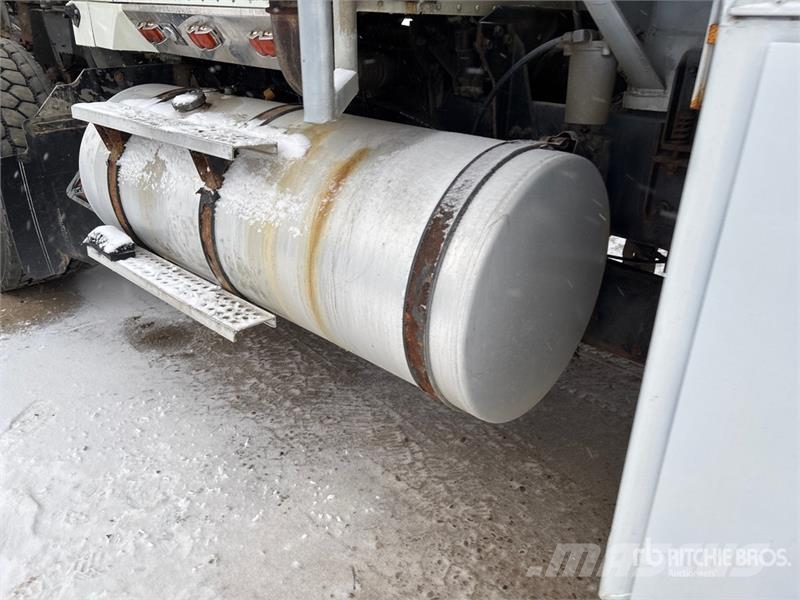 International 5900i 6x4 Fuel Truck Tankbiler