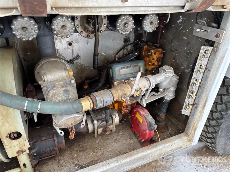 International 5900i 6x4 Fuel Truck Tankbiler