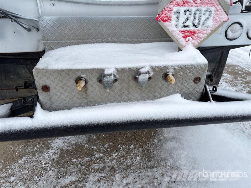 International 5900i 6x4 Fuel Truck Tankbiler