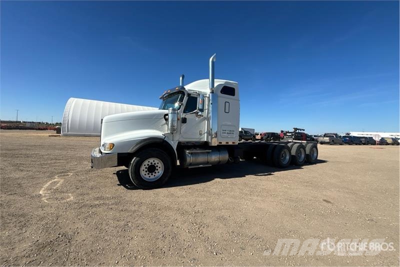 International 5900i 8x6 Sleeper Cab and Chassis Кабины