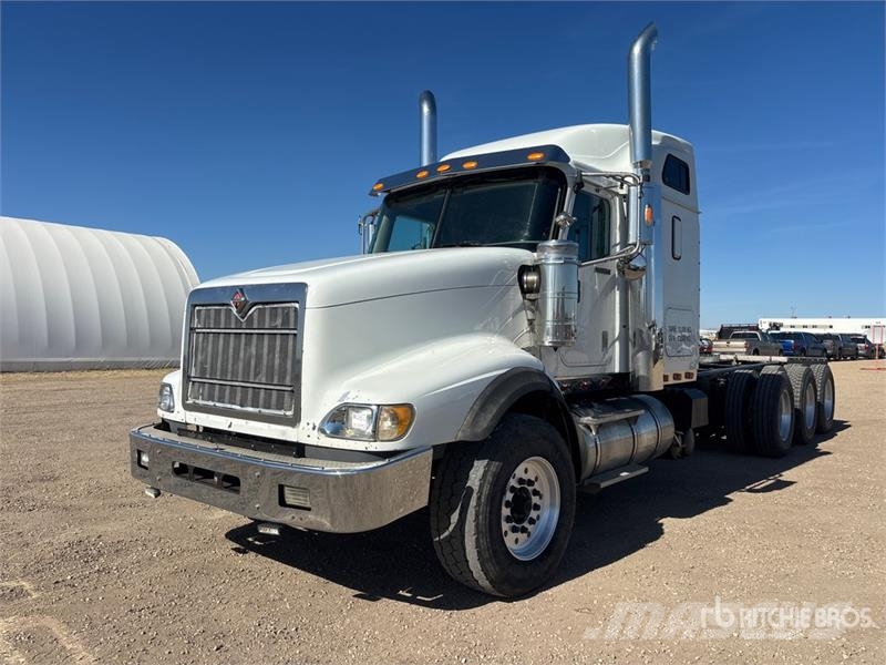 International 5900i 8x6 Sleeper Cab and Chassis Кабины