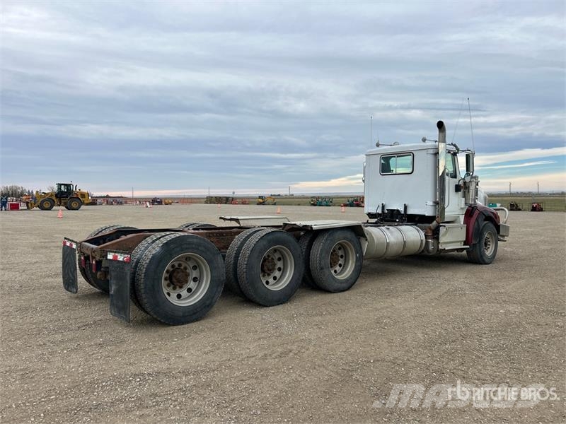 International 5900i Cab and Chassis Cabines