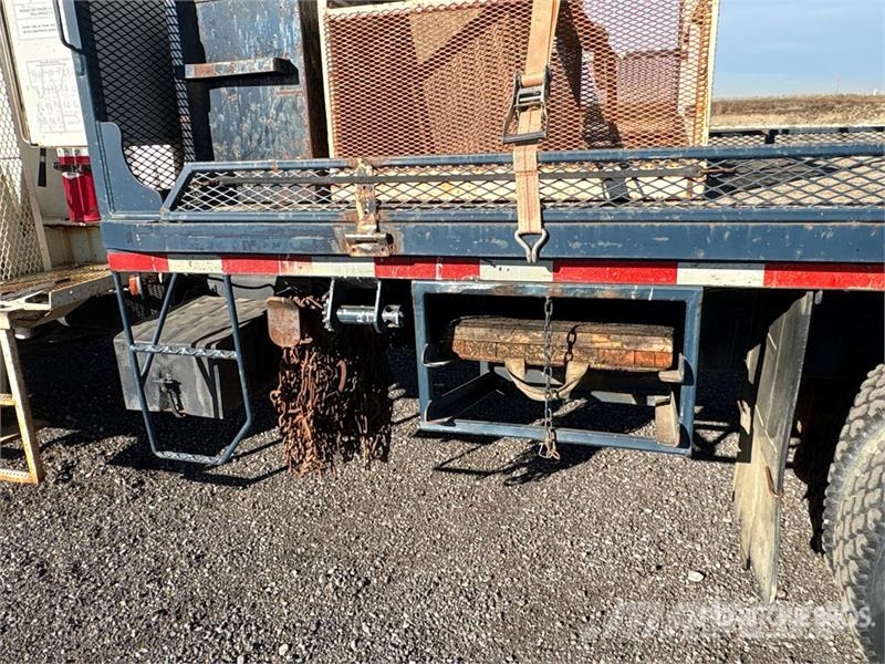 International 600C 34000 lb Straight Boom on International 2674  起重车