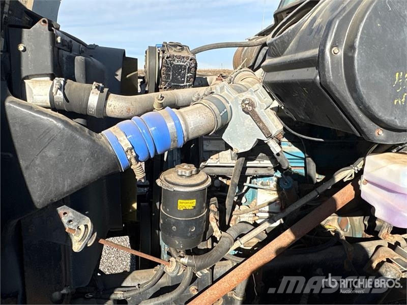 International 600C 34000 lb Straight Boom on International 2674  起重车