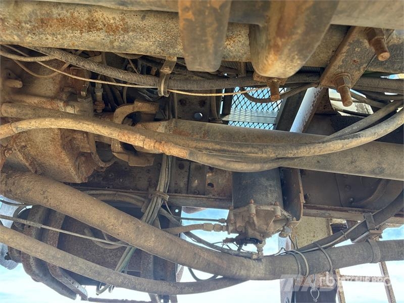 International 600C 34000 lb Straight Boom on International 2674  起重车