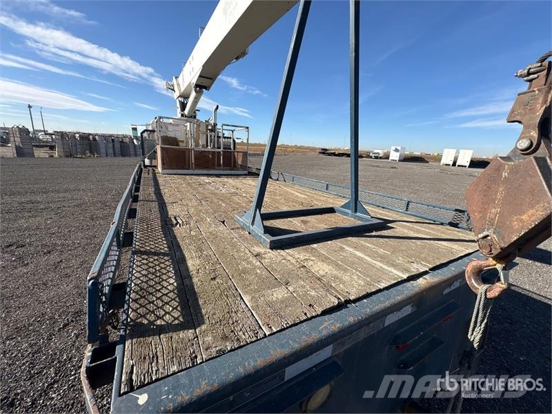International 600C 34000 lb Straight Boom on International 2674  起重车