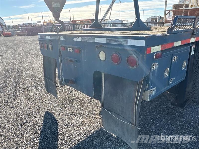 International 600C 34000 lb Straight Boom on International 2674  起重车