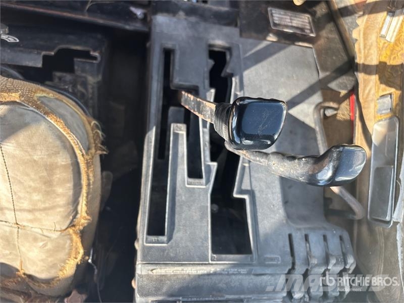 International 6588 Articulated 4WD Tractor Сельхозтехника - Другие
